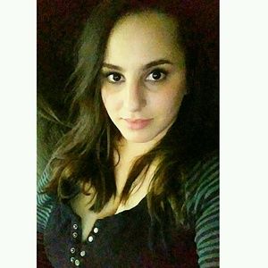 Meet your Posher, Dena